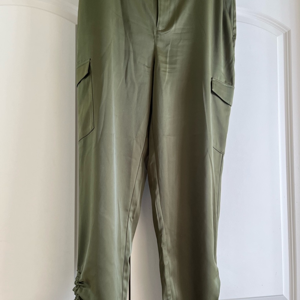 Women’s Olive Cargo Pants